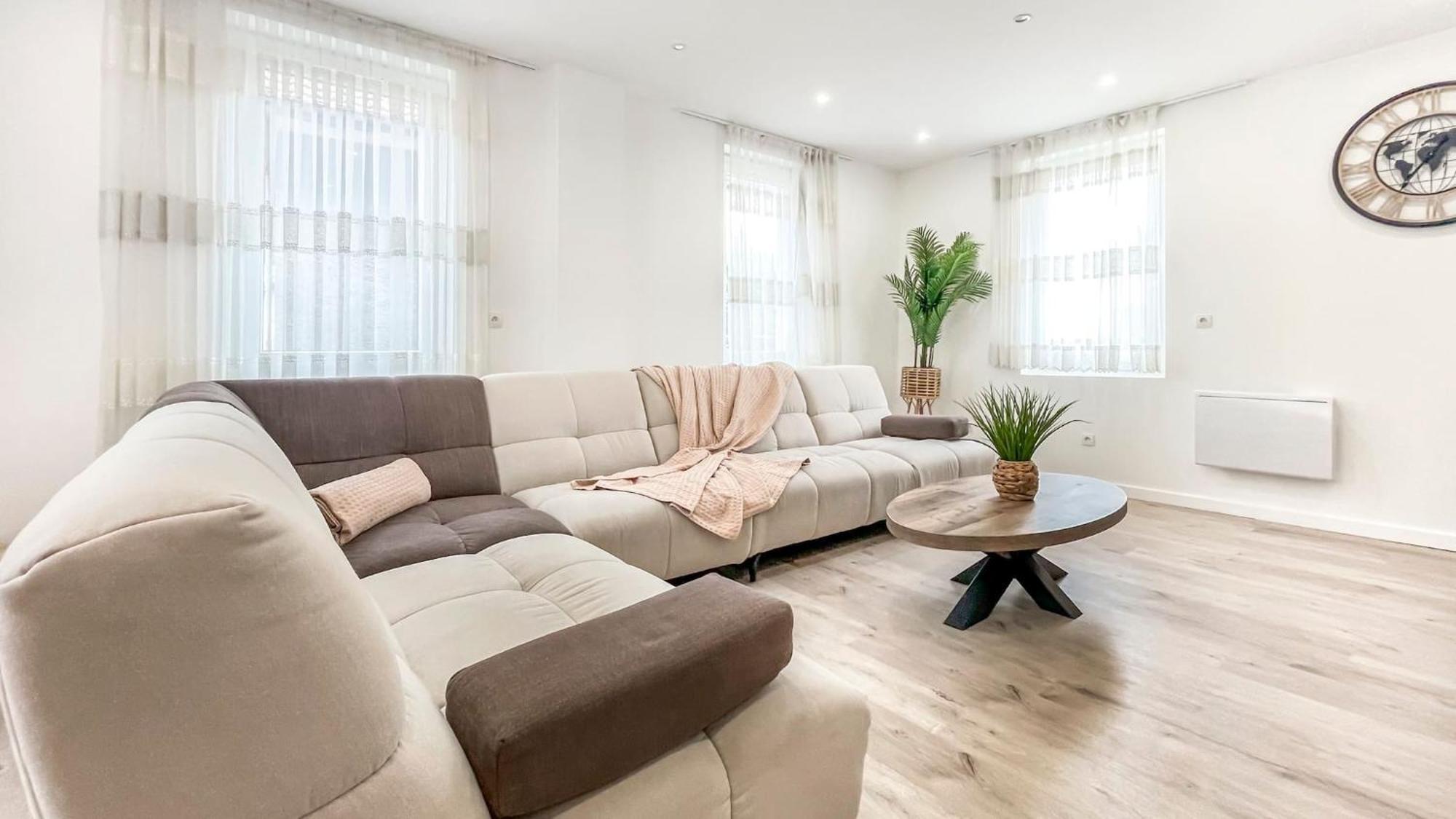 Homey Sakine- Proche Centre- Netflix- Wifi Cluses Eksteriør billede
